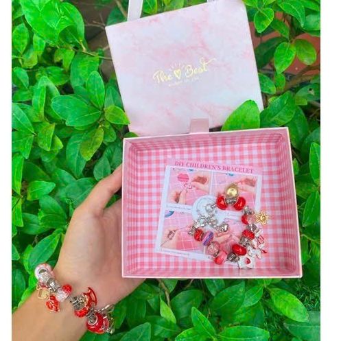 Hộp 2 vòng tay DIY tặng bé gái siêu xinh
