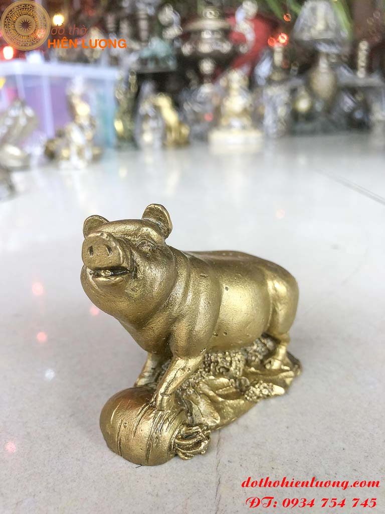 Feng Shui copper pig statue stand-feng shui pig statue two size