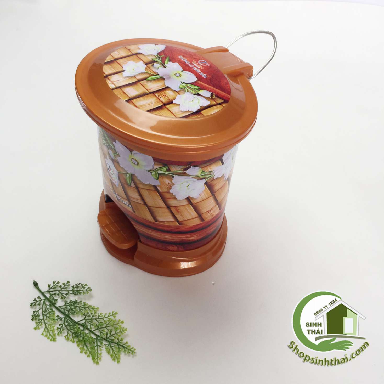 Thùng đựng rác oval nhí có nắp đậy - 22cm