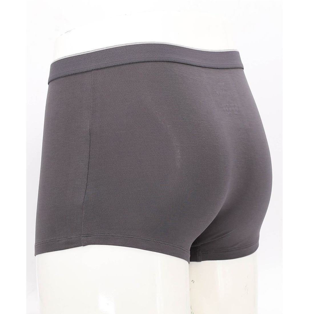 Quần sịp đùi Aristino ABX16-05 (giao màu ngẫu nhiên)