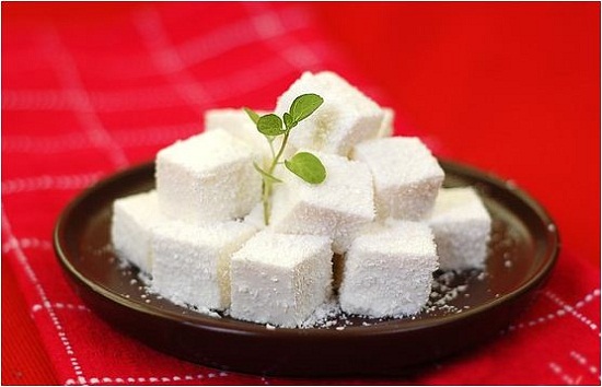 Cơm dừa sấy khô Định Phú Mỹ 200g - hạt nhỏ
