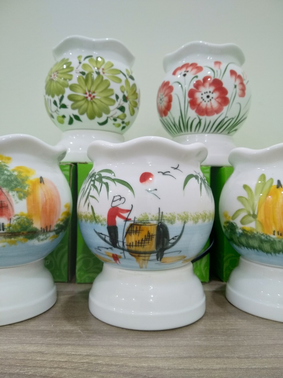 Đèn Xông Tinh Dầu Sứ Thấu Quang (Mẫu Ngẫu Nhiên)