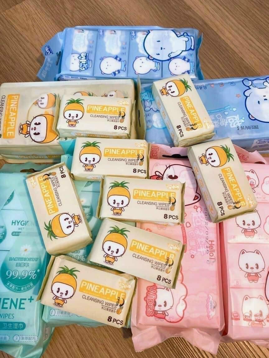 Combo 40 gói khăn ướt mini bỏ túi tiện lợi ( 5 bịch mỗi bịch 8 gói)