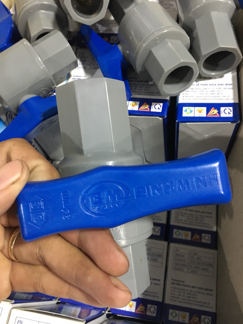 Van 34, van khóa 34 nhựa PVC Bình Minh (1 cái)