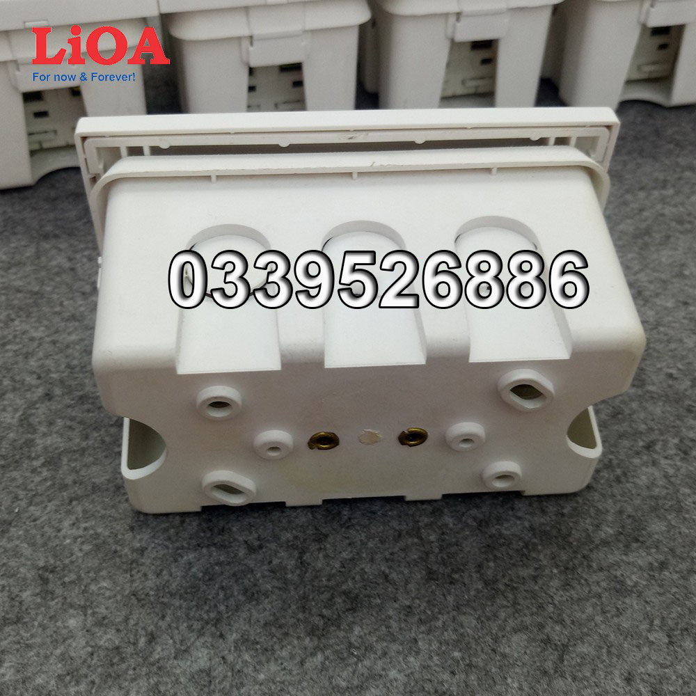 Combo cầu dao tự động (APTOMAT) LiOA loại 2 cực - Lắp âm tường