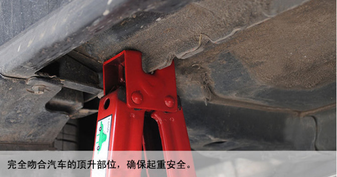 Kích thay lốp cho ô tô 2 tấn