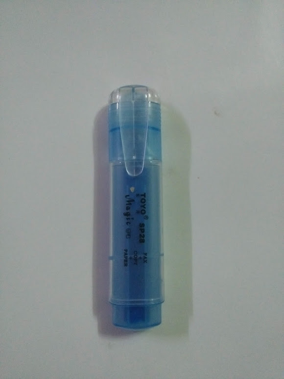 Lẻ 1 cây bút dạ quang TOYO