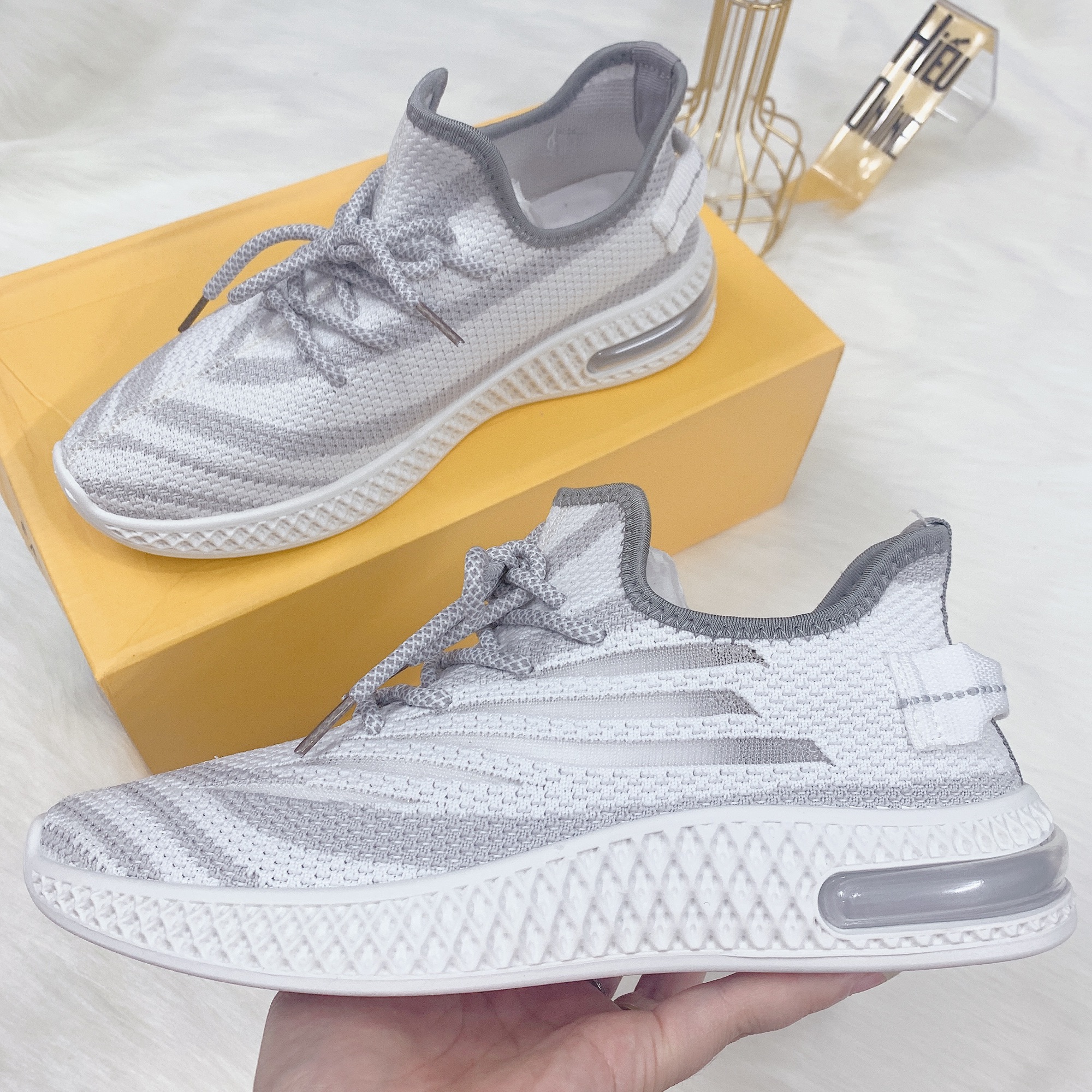 GIẦY NAM THỂ THAO SNEAKER