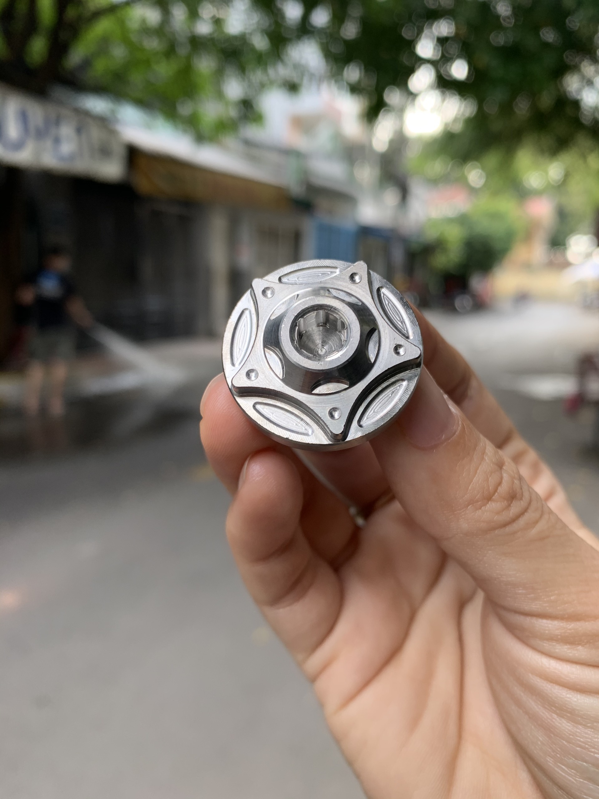 Ốc nhớt inox salaya cho xe máy