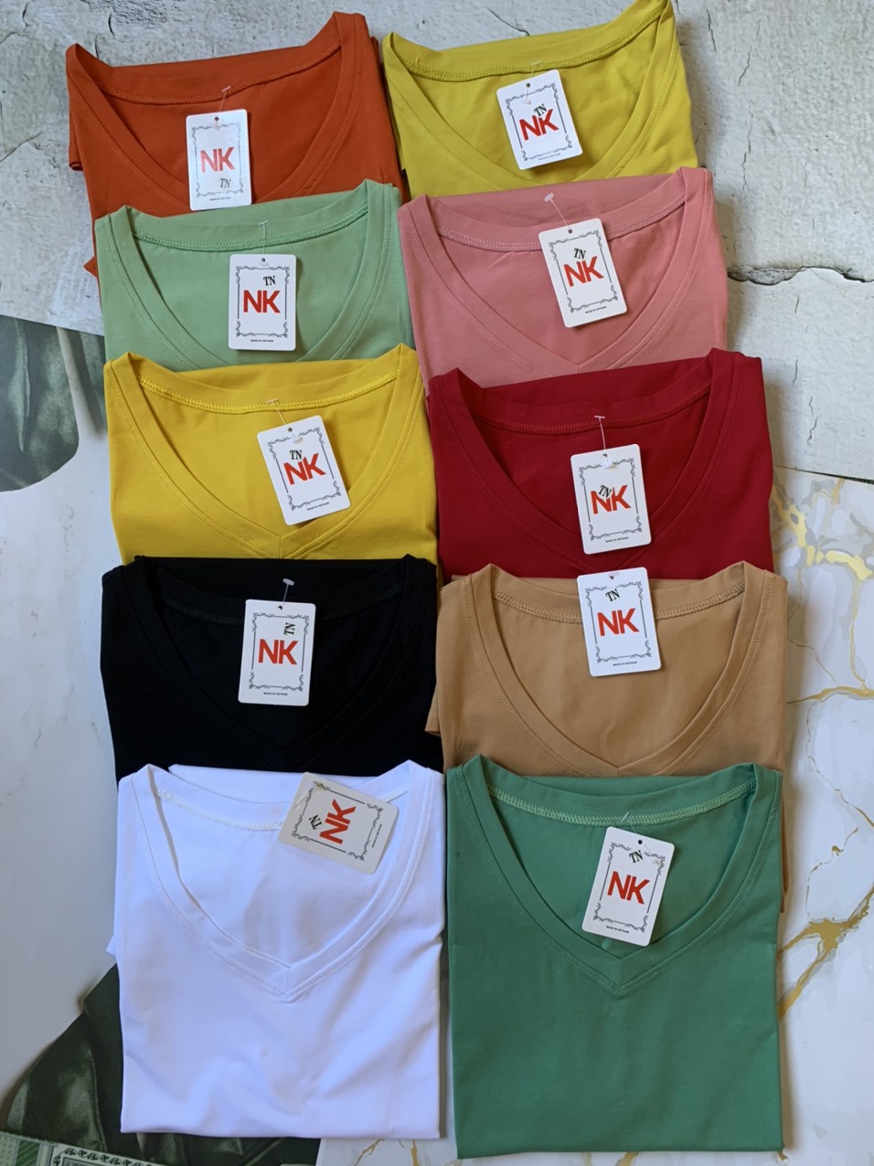 [HCM]Áo Thun cổ tim nữ