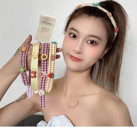 Băng đô cài tóc dạng dán cho bé Siêu Xinh - phukienteen