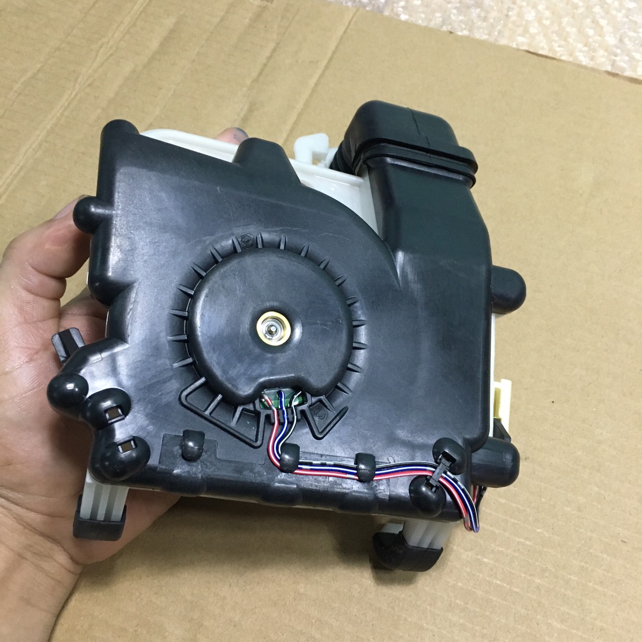 Quạt sò 12V Denso TOYOTA
