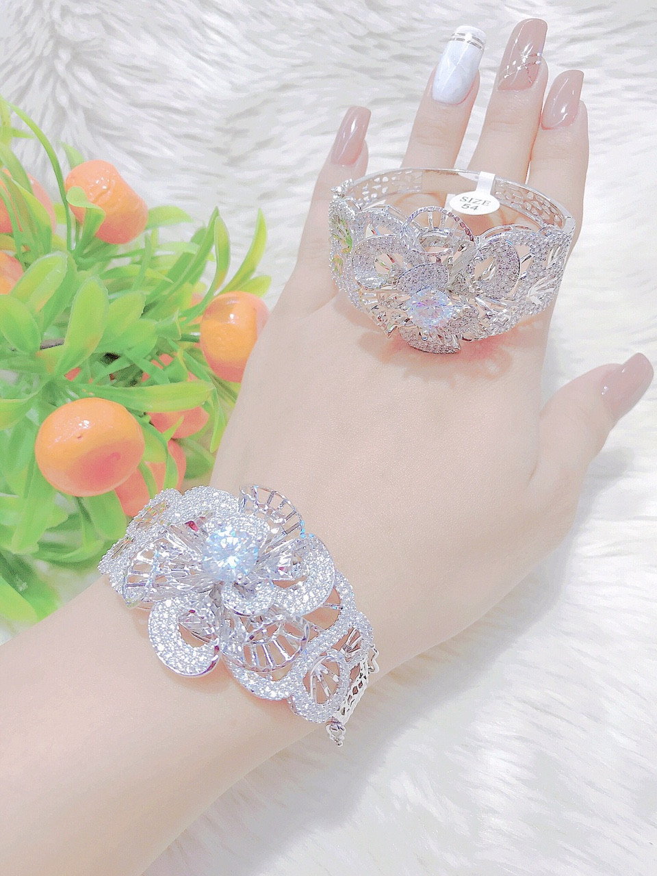 [Hàng mới về] Vòng tay nữ bạch kim cao cấp Đính Đá Qúy 135r loveMB3 2010, giống bạch kim thật 99% ,cho độ sáng lấp lánh cao đeo cực sang chảnh, thích hợp đi tiệc, mua làm quà tặng, trang sức bạch kim nữ, vòng bạch kim