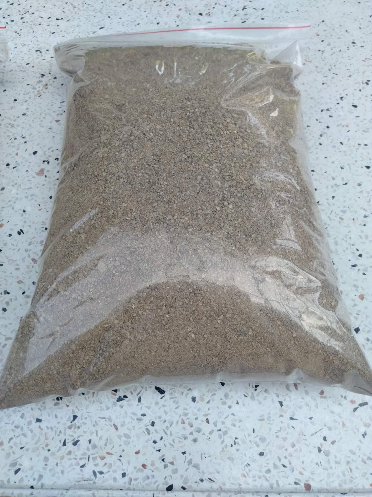 Bánh dầu đậu phộng (phân bánh dầu đậu phụng trồng rau sạch, rau hữu cơ)- 1kg