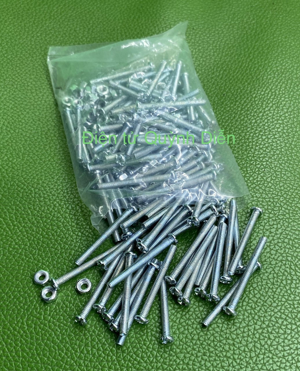 Ốc vít tán M3 3ly dài 3cm ( túi 150g) 90 con