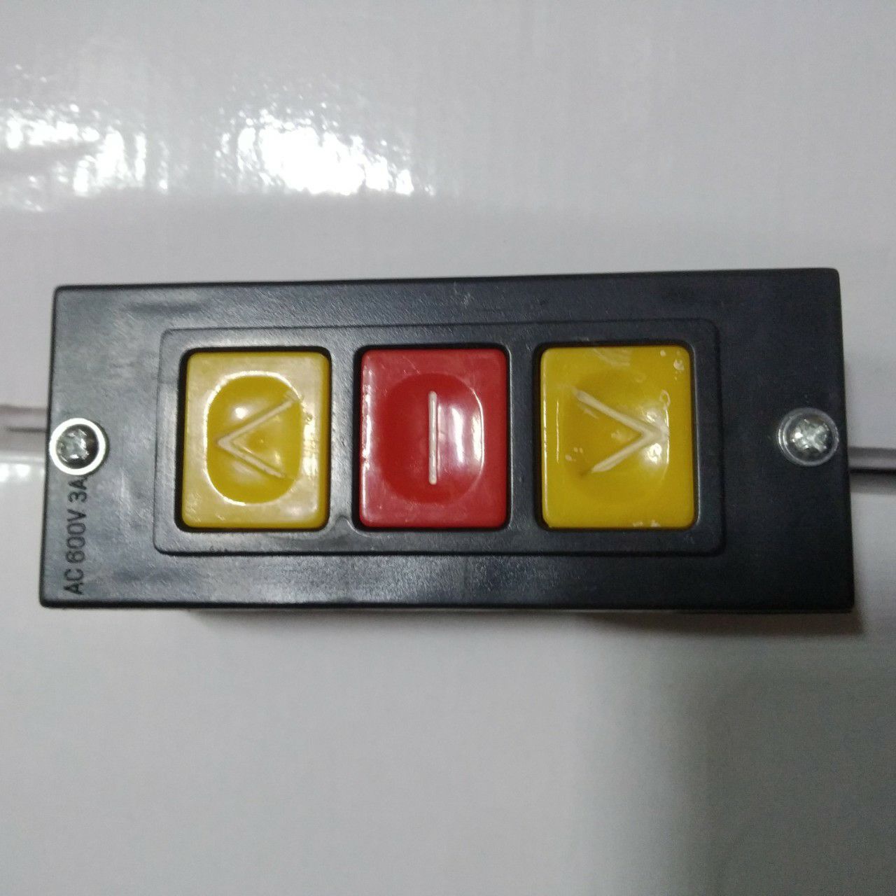 Công tắc cửa cuốn 3A 600v