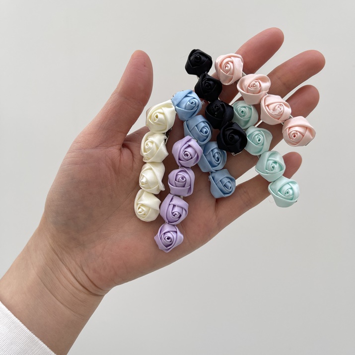Kẹp tóc mái hoa hồng chất lụa Modleaf Mini rose pin Hàn Quốc ạ