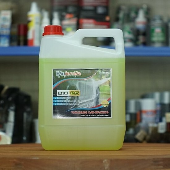 Dung Dịch Rửa Xe Không Chạm Ekokemika BIO 25 - 5L
