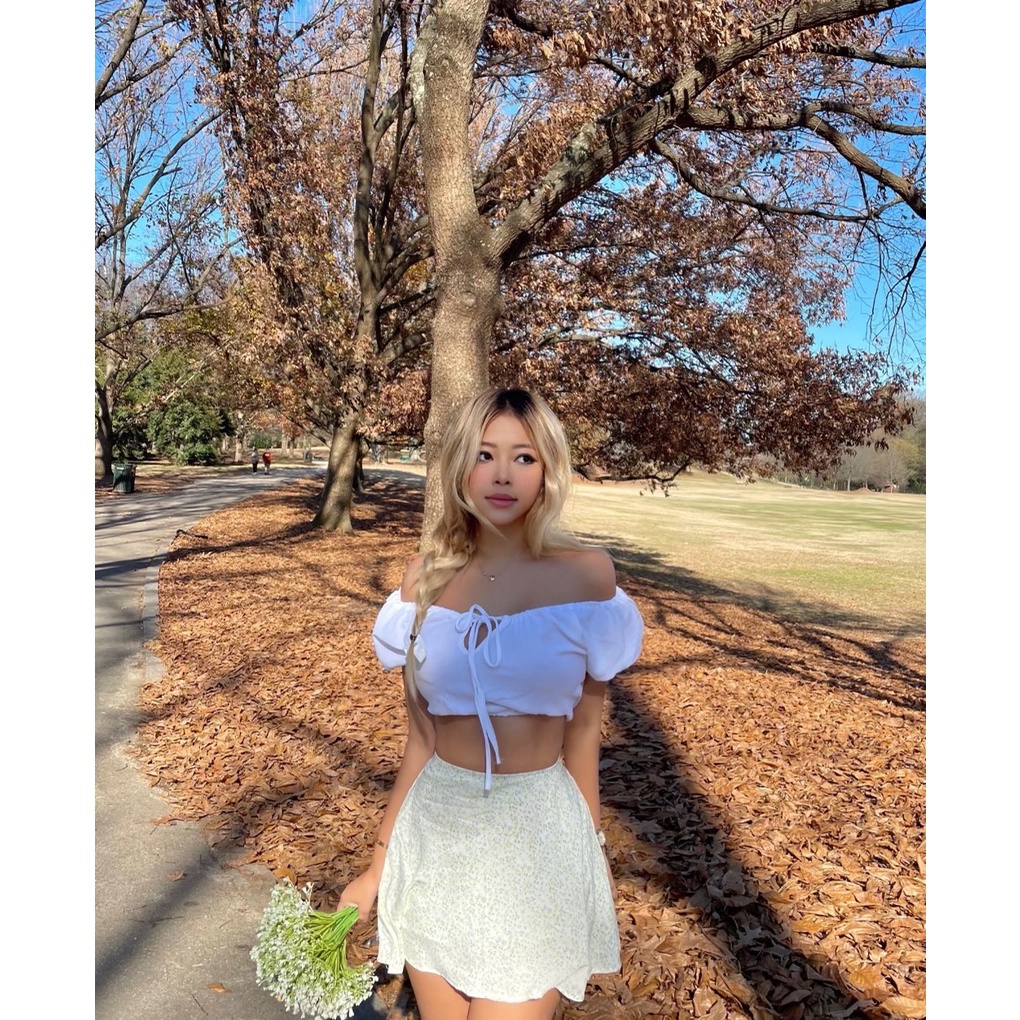 Áo croptop tay phồng MONÁ - CLOUD