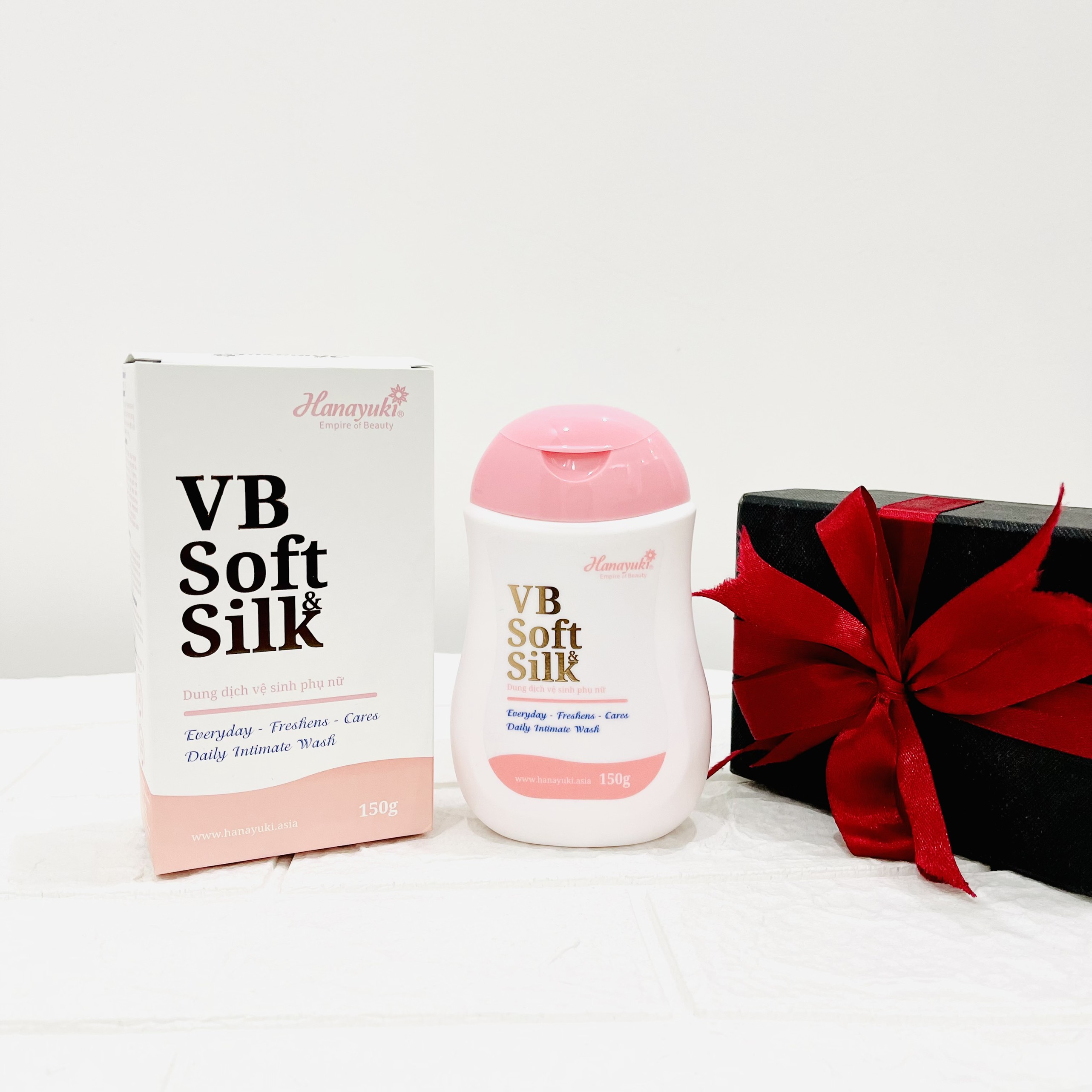 Dung dịch vệ sinh vùng kín Hana Soft Silk