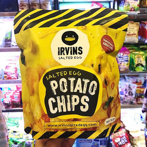 Snack IRVINS Salted Egg Potato 105g