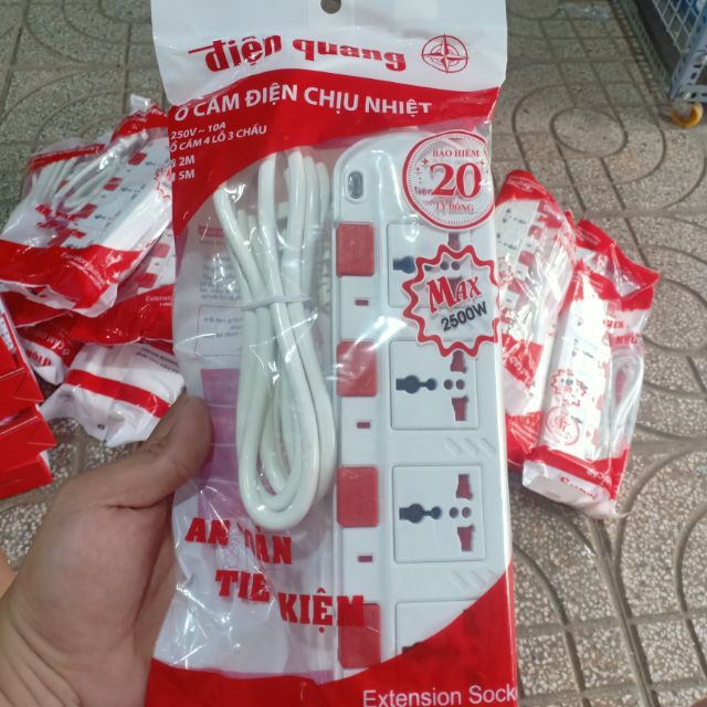 Ổ cắm điện 4 lỗ 3 chấu điện quang 2500w