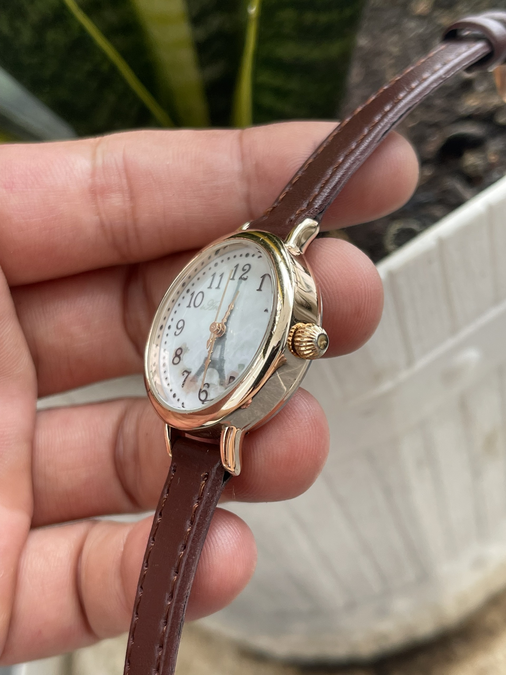 Đồng hồ nữ Hira chạy pin hàng Si