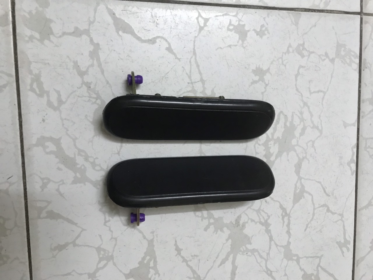 Tay mở cửa ngoài Thaco Towner 750A
