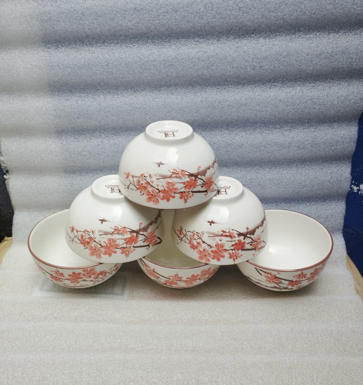 Combo 10 chén , 5 chén sứ hoa văn 4d hoa đỏ 11cm gl125, chén cơm trắng 11cm, chén chấm trắng 8.5cm
