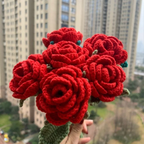 Hoa hồng móc len nhiều màu