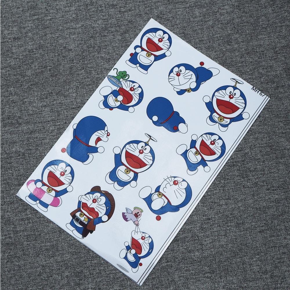 Tem logo DOREMON trang trí cho xe máy.
