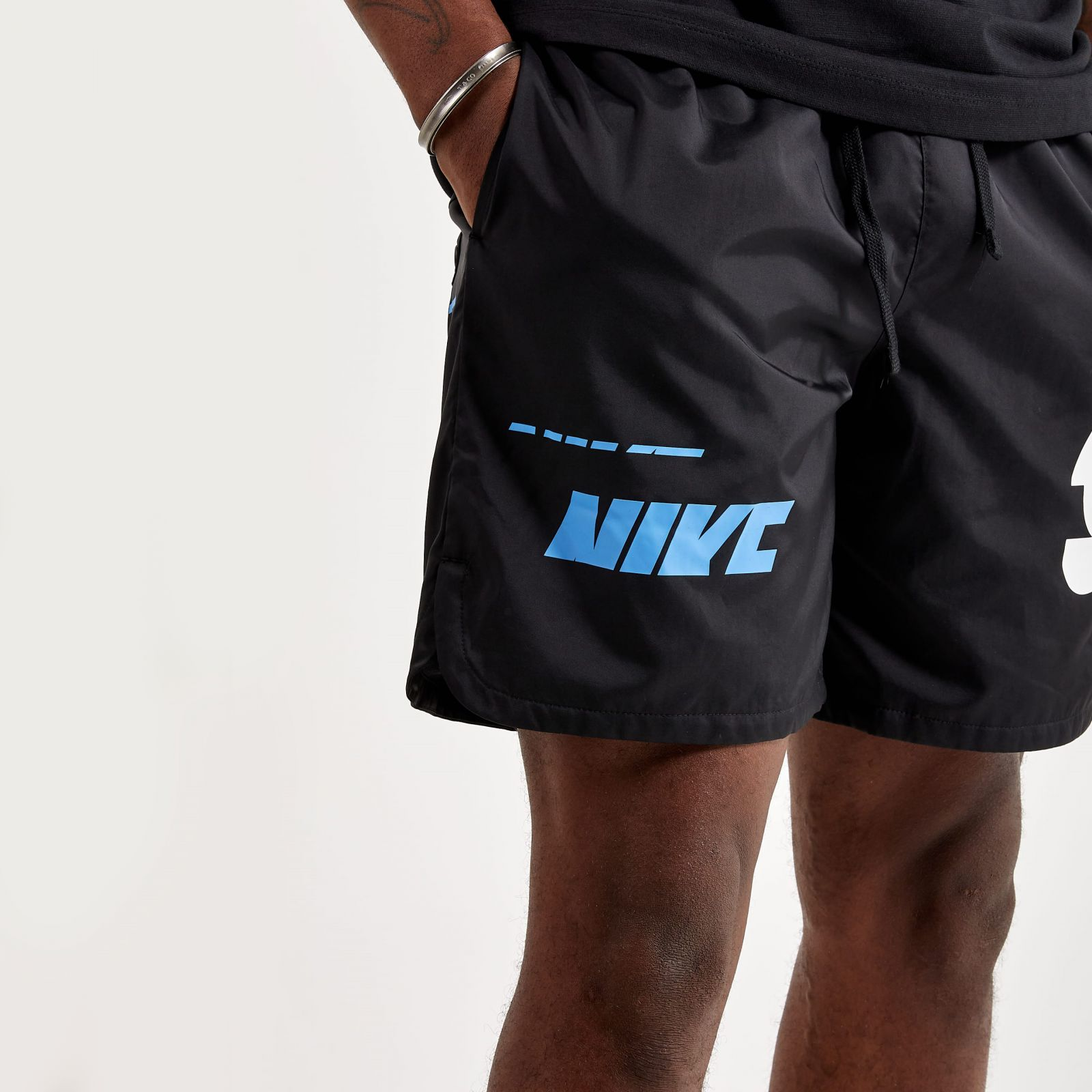 QUẦN SHORT THỂ THAO NAM ESSENTIAL+ WOVEN - ĐEN