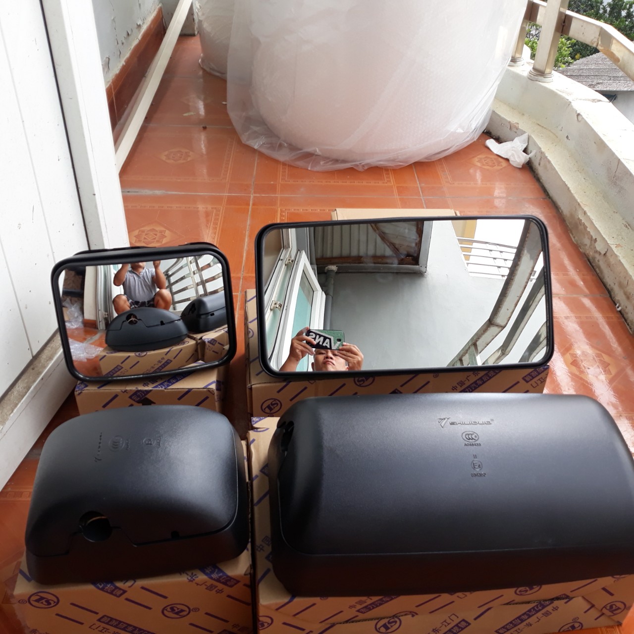 Gương xe tải howo 371,360,380