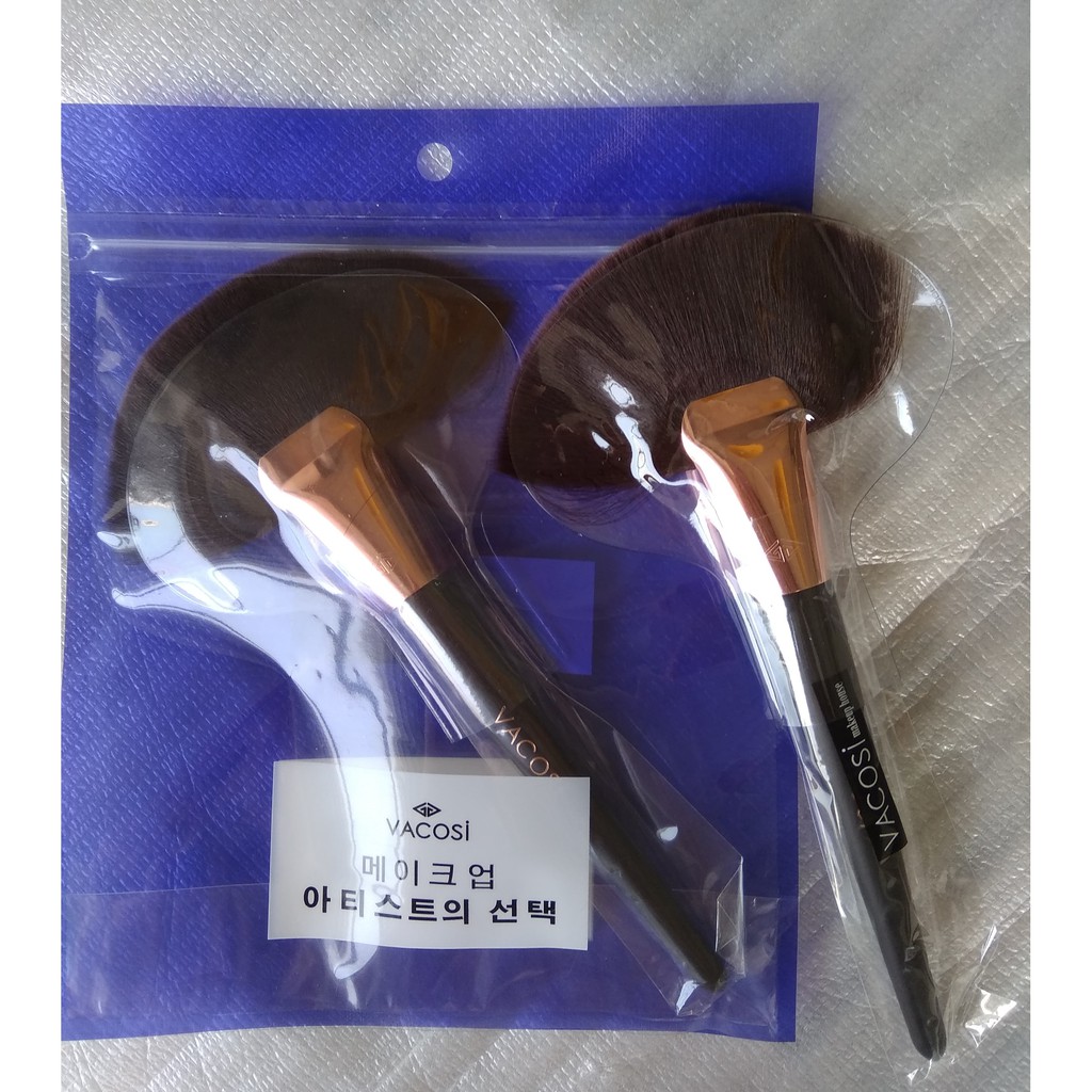 Cọ Phủi Quạt Vacosi Fan Powder Brush Q01