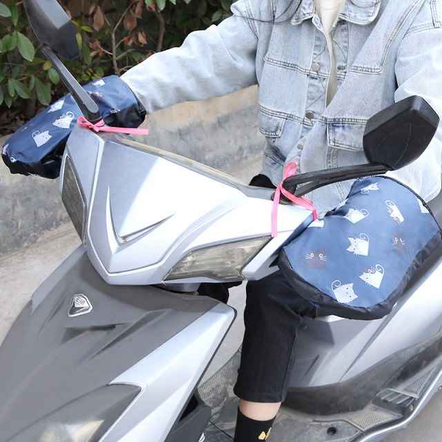    RẺ HỦY DIỆT - HÀNG CHẤT LƯỢNG     HÀNG CỰC DÀY   Găng Tay Phao Đi Xe Máy Kháng Nước Nhẹ Chống Trơn Trượt Găng Tay Phao Đi Xe Máy Mùa Đông Lót Nỉ Siêu Ấm 