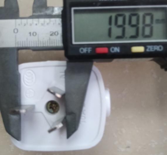 Phích cắm 3 chân dẹt 10A 250V SDT-336