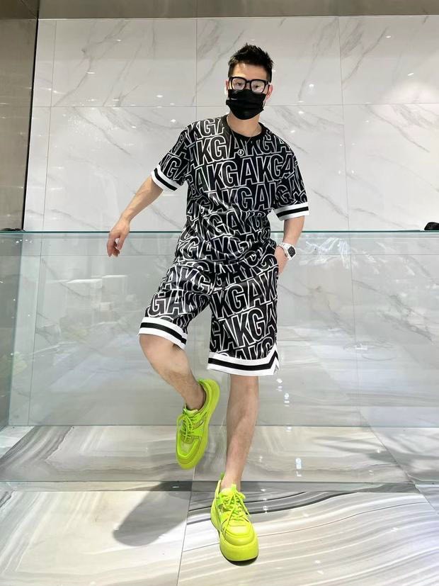 SET BỘ ĐỒ MẶC NHÀ NAM NỮ HẠO TIẾT CHỮ PHỐI SỌC SIÊU CHẤT PHONG CÁCH TRẺ TRUNG