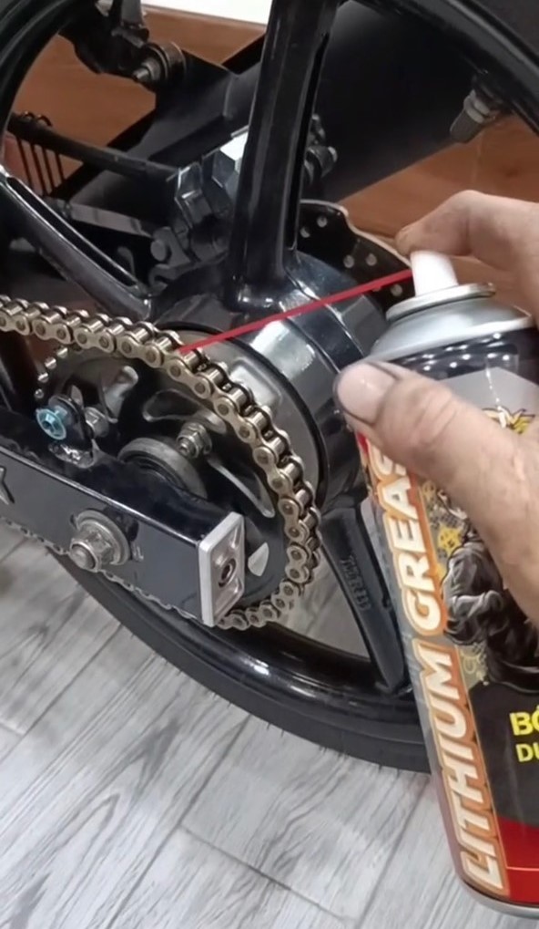 [HCM]Dưỡng Sên Mỡ Bò Sprayking Lithium Grease