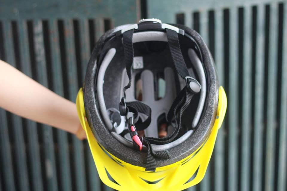 Mũ bảo hiểm xe đạp trẻ em HJC R1