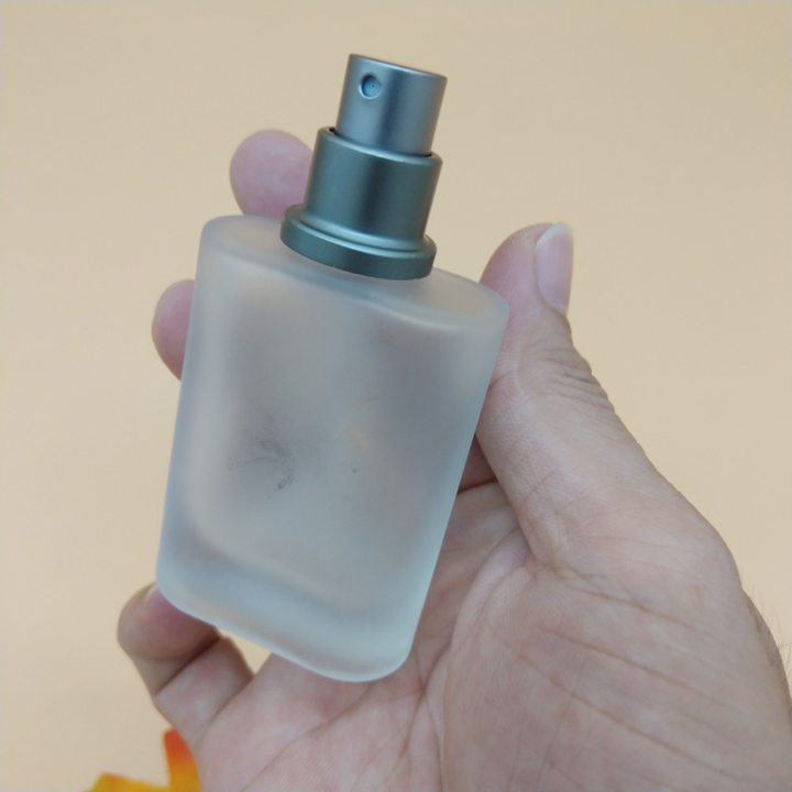 Chai rổng dùng chiết nước hoa mini 30ml - 50ml - a061