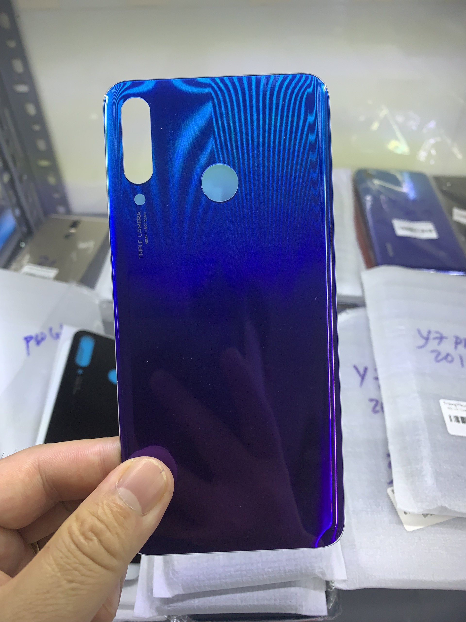 Miếng kính lưng huawei P30 lite