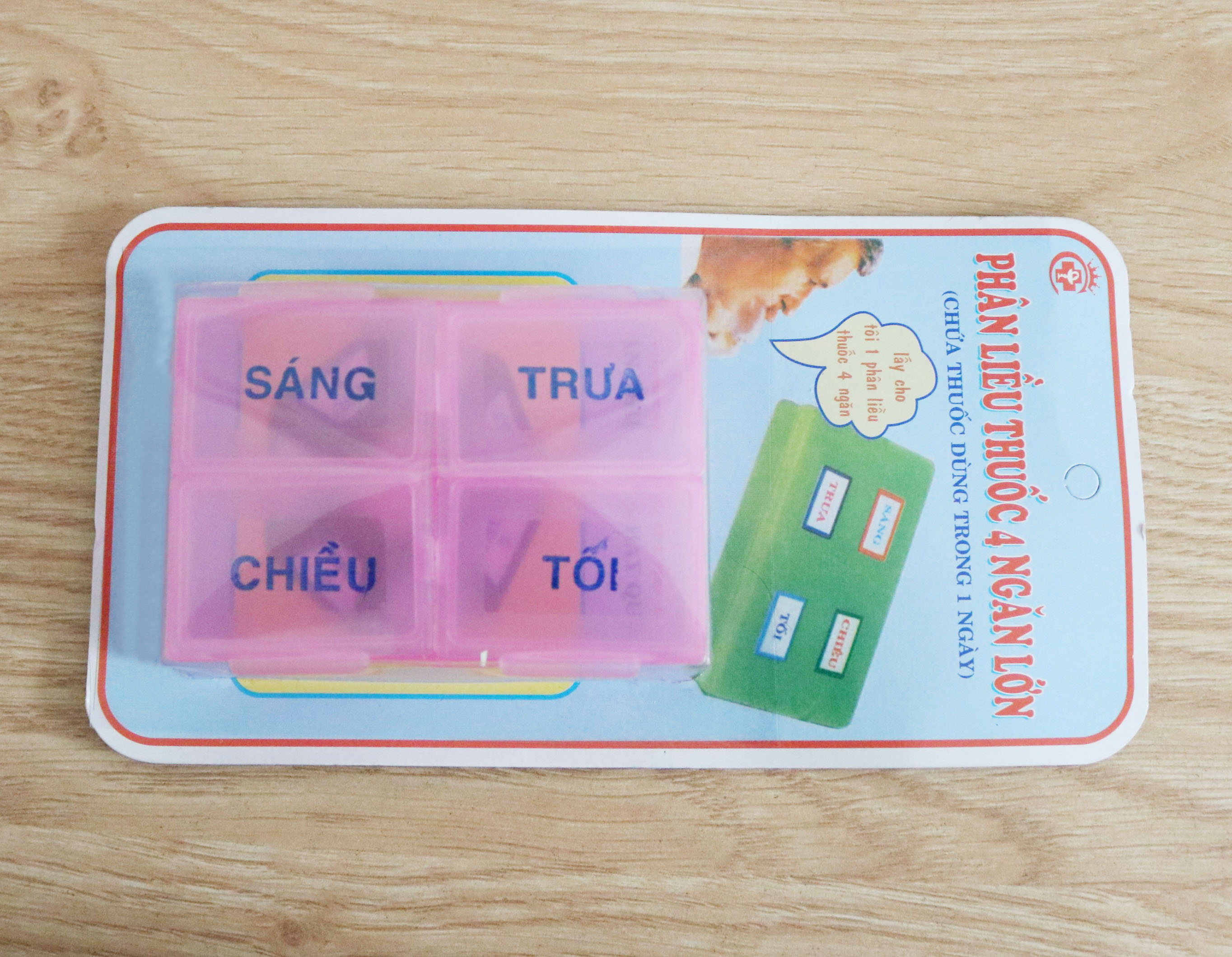 Hộp phân liều thuốc 4 ngăn lớn