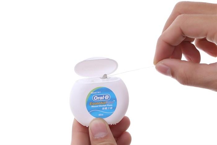 Chỉ nha khoa Oral-B Essential Floss 50m