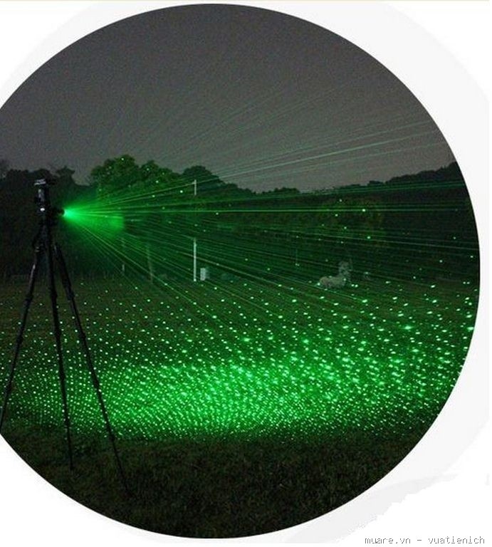 (TẶNG QUE CHỌC SIM)Đèn pin Laser 303 tia xanh