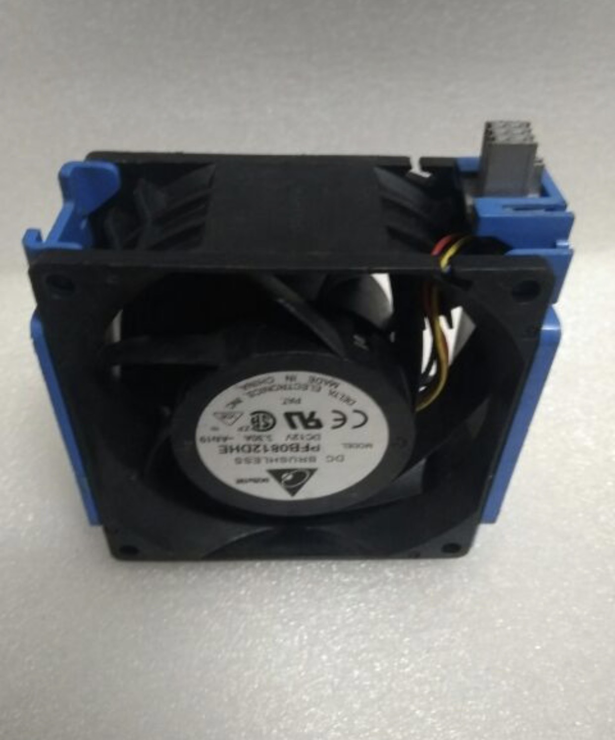 Quạt tản nhiệt DELTA 12V 3.30A 8cm