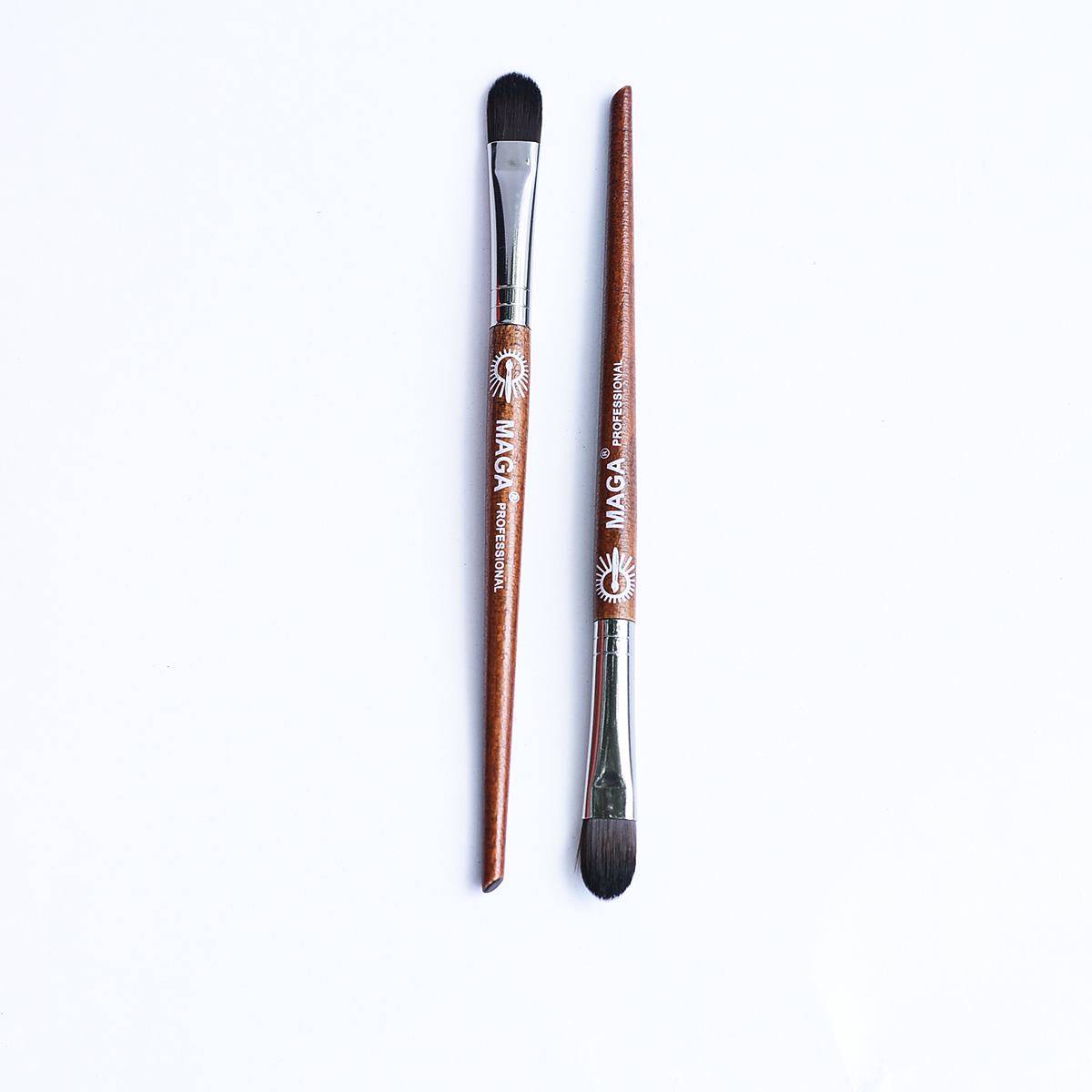 Cọ đánh phấn mắt lớn MAGA SHADER BRUSH - LARGE 09