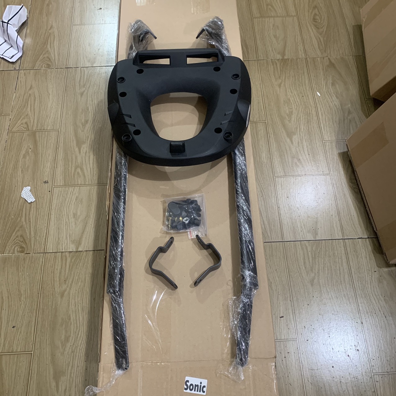 Cảng sau xe SONIC loại dài gắn thùng givi