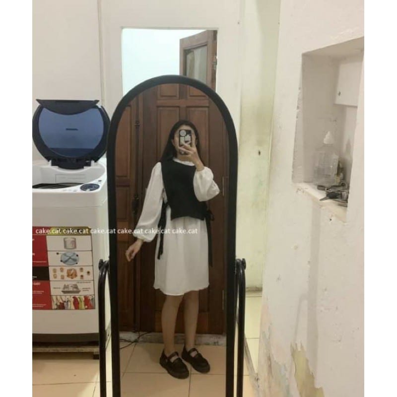 Sét Váy  Cổ Bèo Kèm Áo Gile Buộc Eo Thời Trang