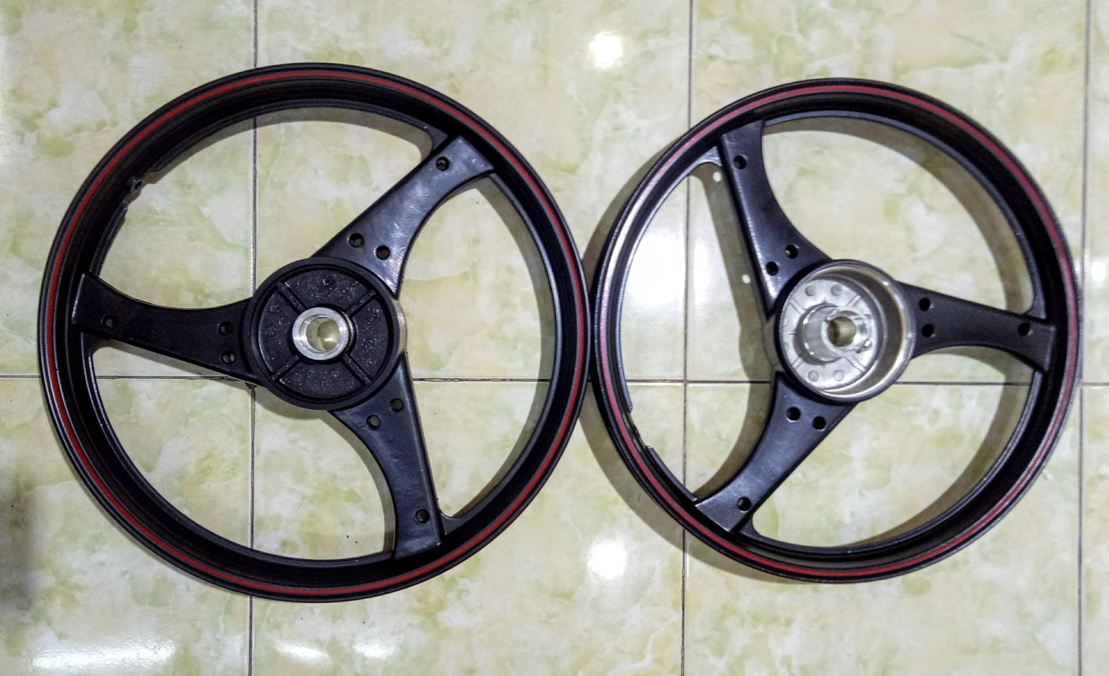 Mâm 3 cây 3D chỉ đỏ dành cho Dream, Wave nhỏ đời đầu