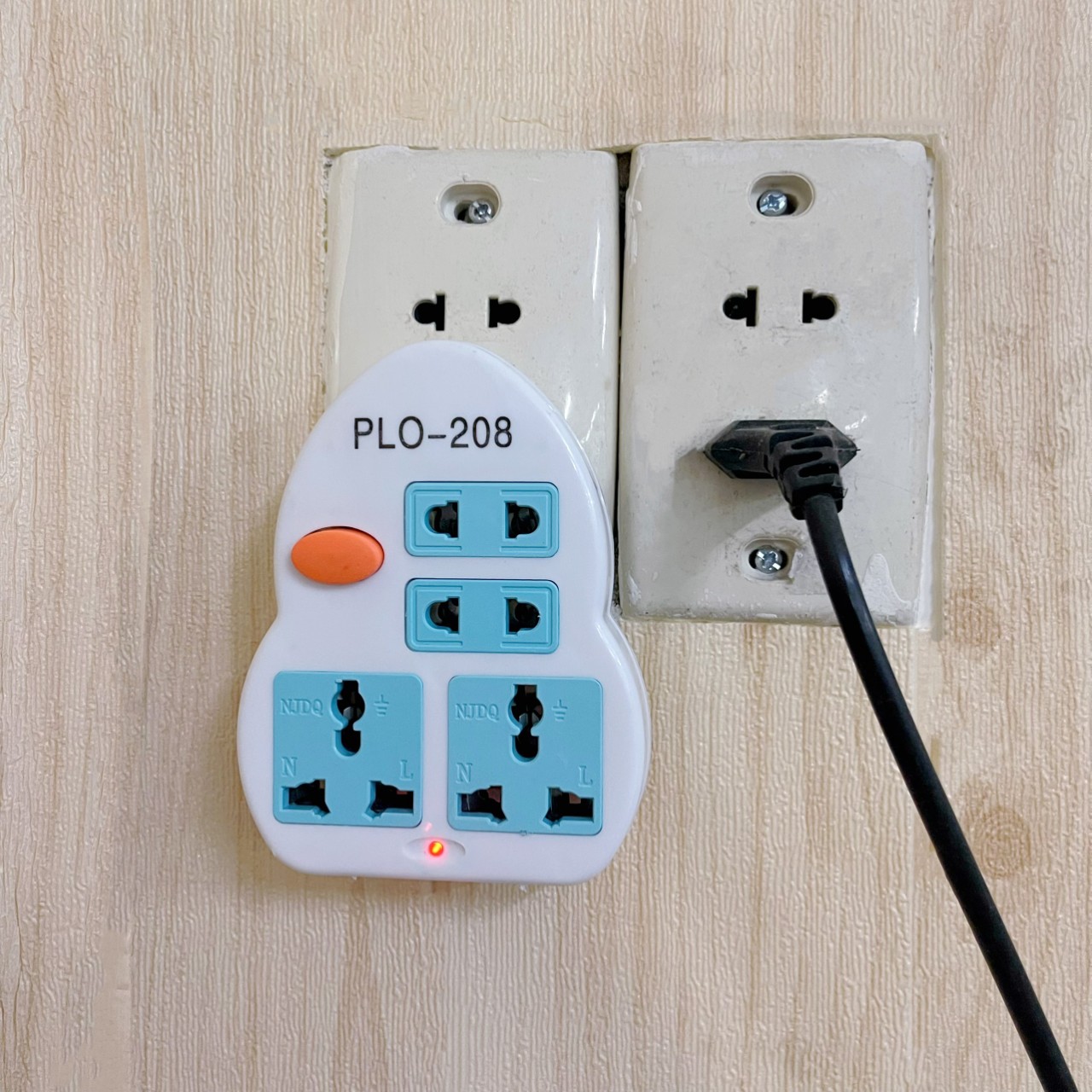 Ổ Điện MINI Siêu Rẻ, có Cổng USB Sạc Điện Thoại